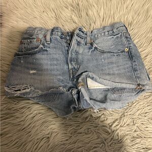 Distressed Light Blue Women's Jeans LEVI 501